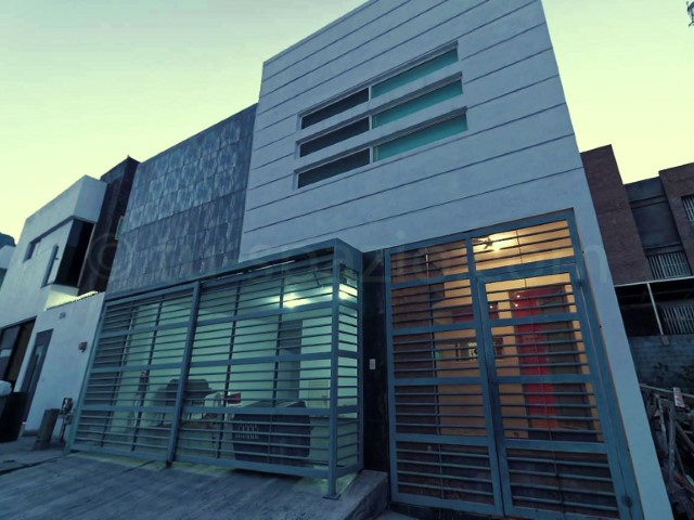 Casa en Venta en Cumbres Elite