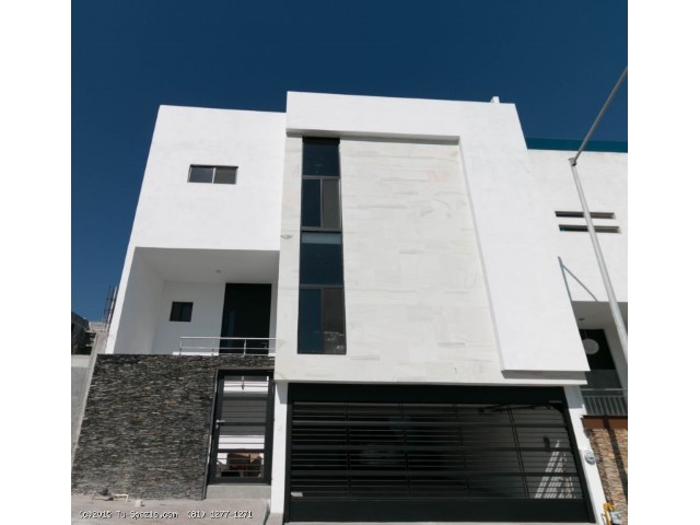 Casa en Venta en Cumbres Elite