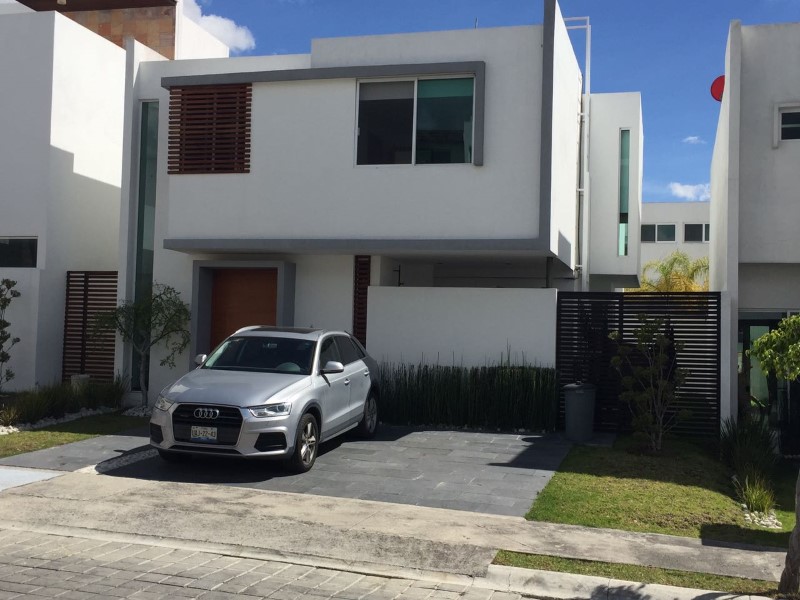 Casa en Renta en Lomas de Angelopolis