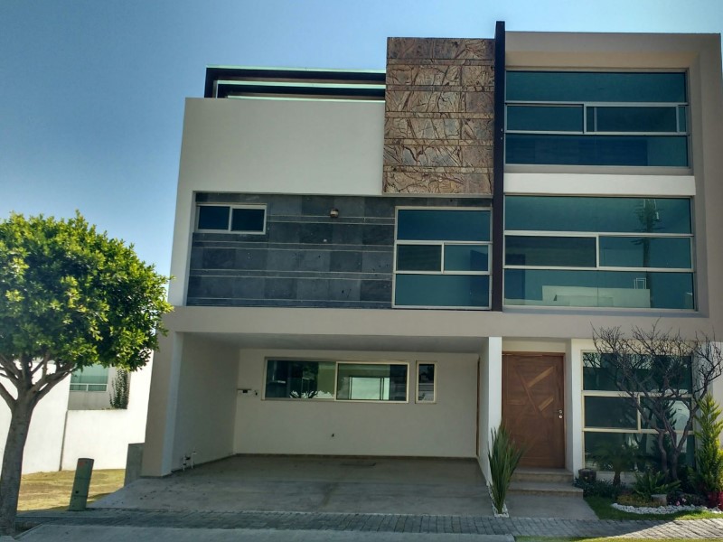 Casa en Venta en Lomas de Angelopolis