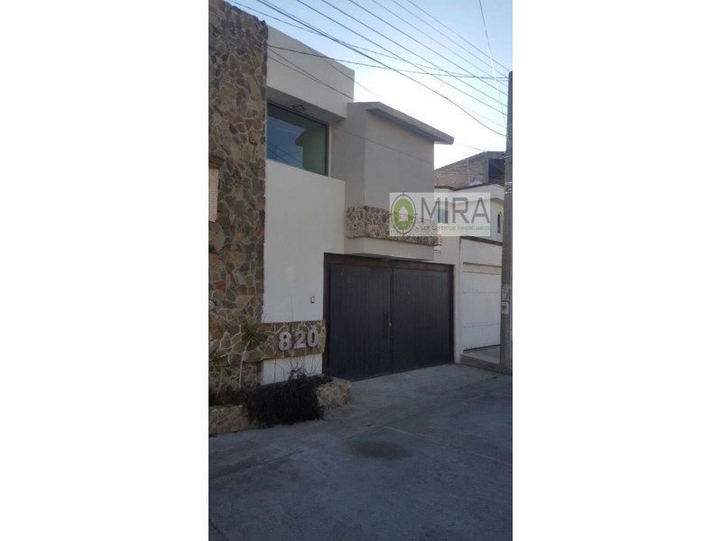 Casa en Venta en Lomas de Santa Maria