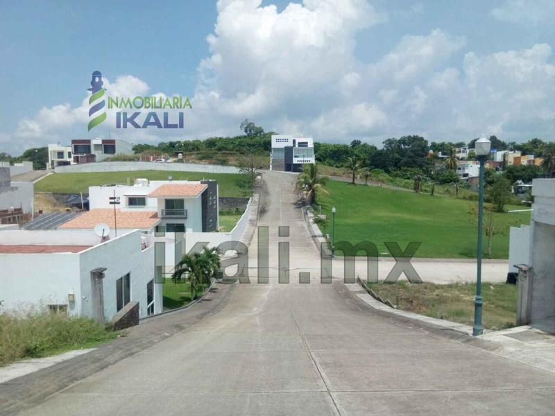 Terreno en Venta en Jardines de Tuxpan