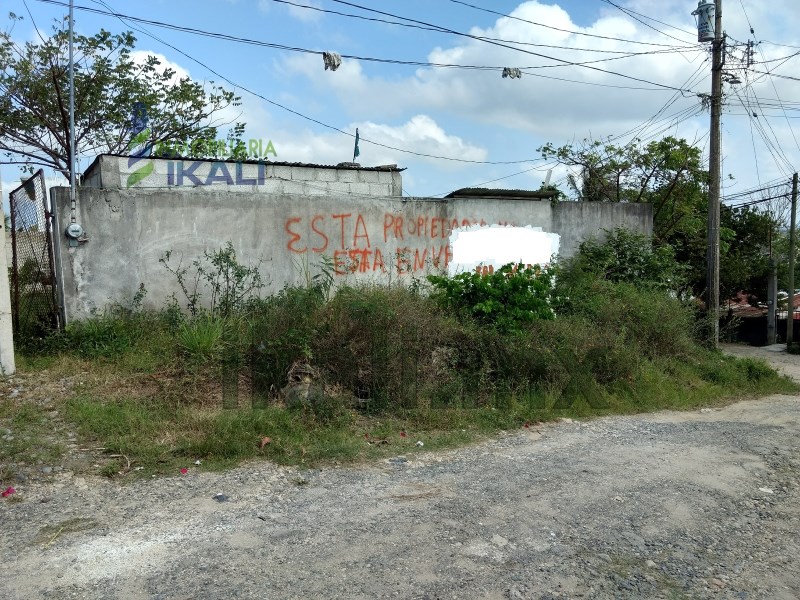 Terreno en Venta en Democracia