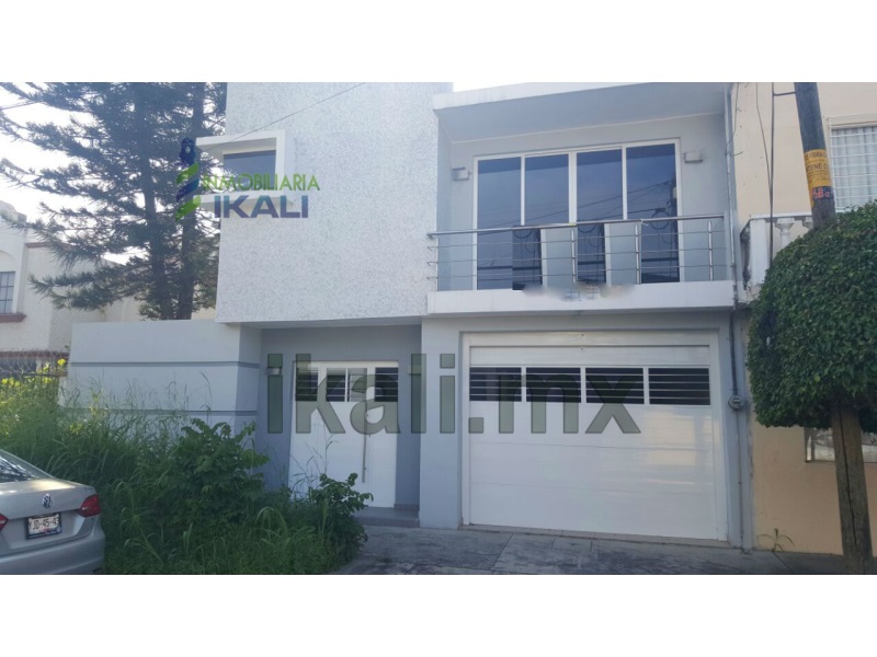 Casa en Renta en Cazones