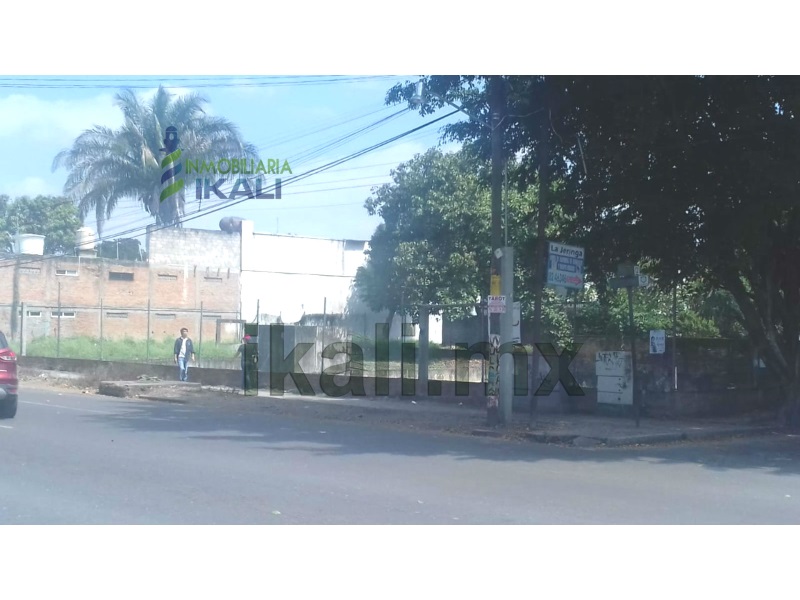 Terreno en Venta en Cazones