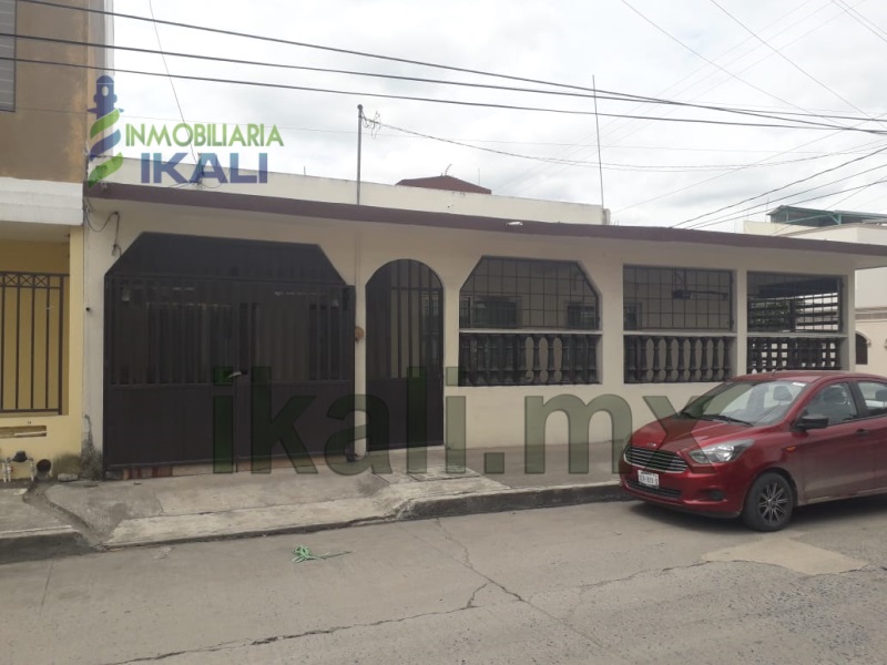 Casa en Venta en Cazones
