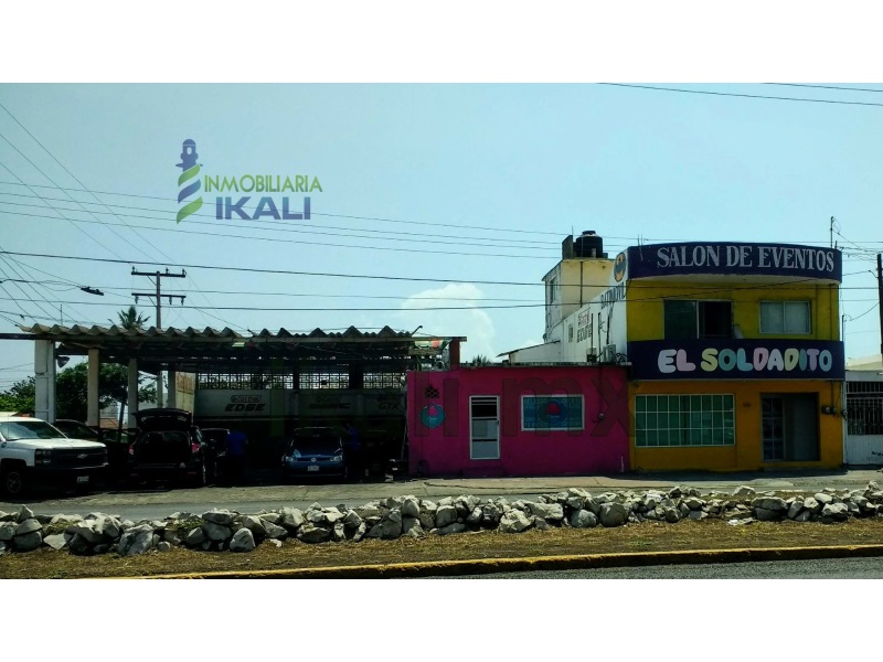 Local en Venta en Los Pinos