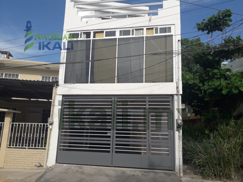 Casa en Venta en Cazones