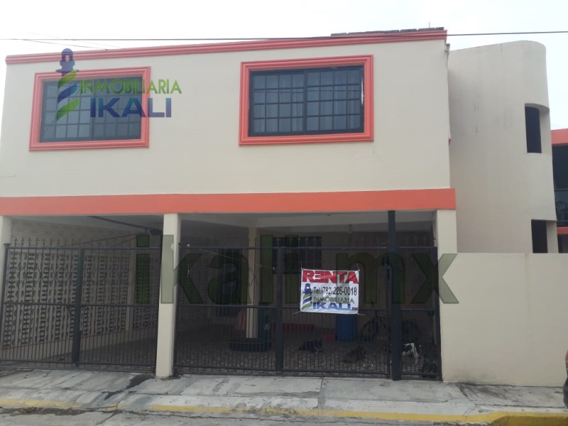 Casa en Renta en Petrolera