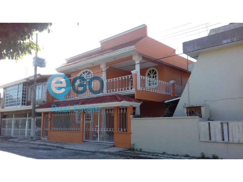 Casa en Renta en Petrolera