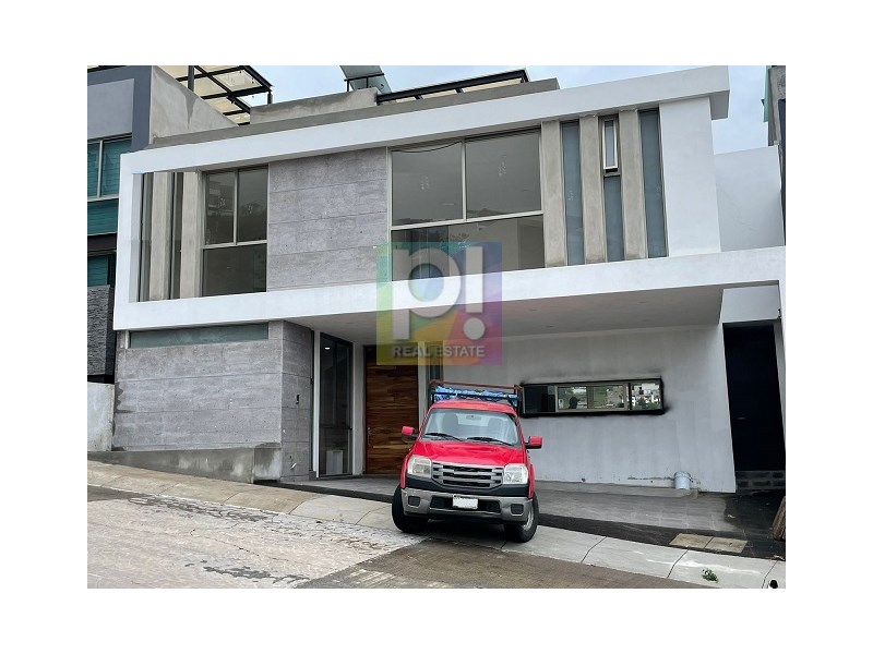 Ver más detalles de Casa en Venta en Tres Marias Casa en Venta en Tres Marias