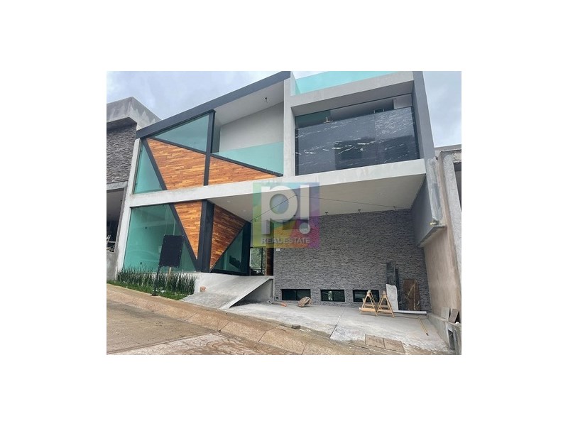 Ver más detalles de Casa en Venta en Tres Marias Casa en Venta en Tres Marias