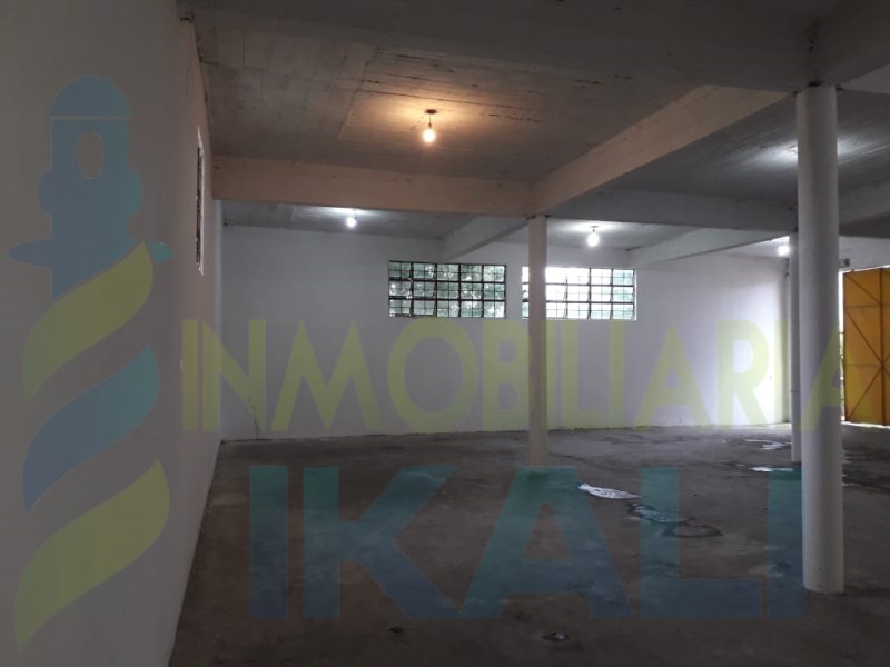 BODEGAS en Renta en Cazones