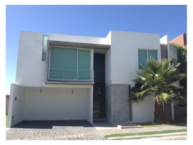 Casa en Renta en Lomas de Angelopolis