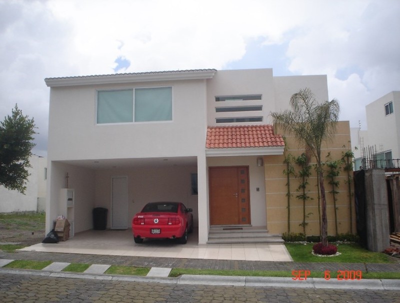 Casa en Renta en Lomas de Angelopolis I