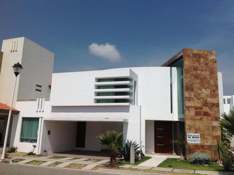 Casa en Renta en Blvd. Atlixcayotl