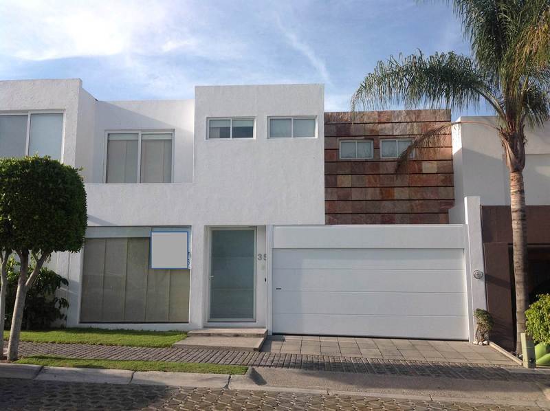 Casa en Renta en Lomas de Angelopolis I