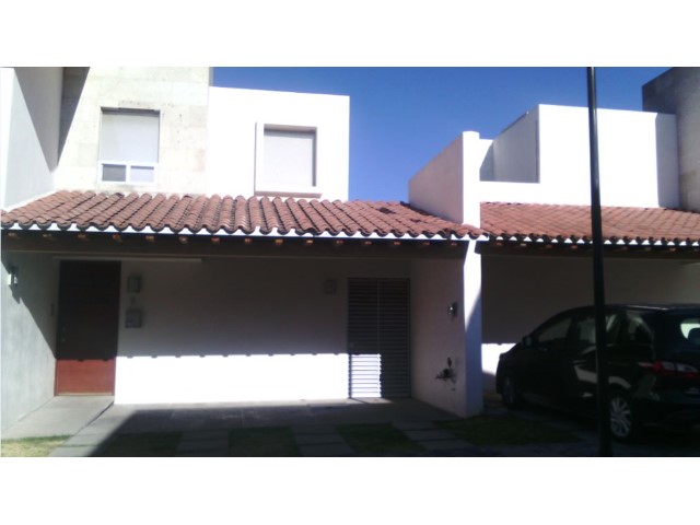 Casa en Renta en Lomas de Angelopolis