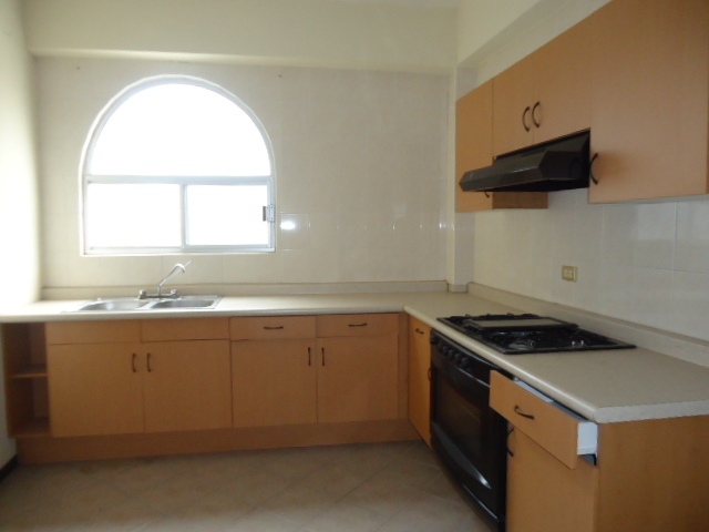 Departamento en Renta en Cumbres 4o. Sector