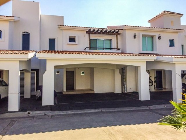Casa en Venta en El Cid