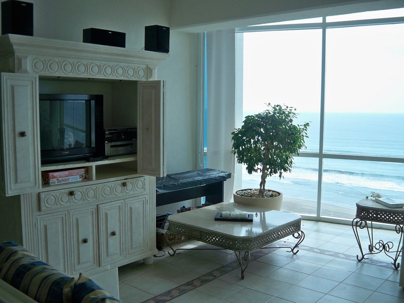 Condominio en temporary rental en Costera de las Palmas